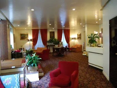 Panama Garden Hotell 4*