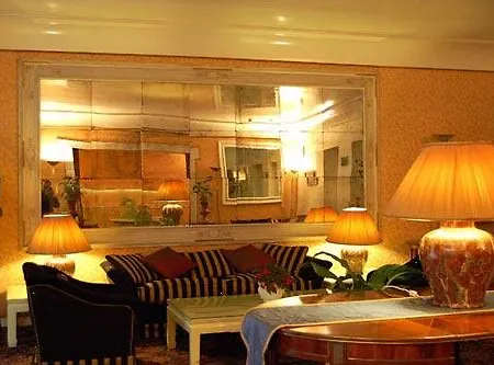 Panama Garden Hotell 4*