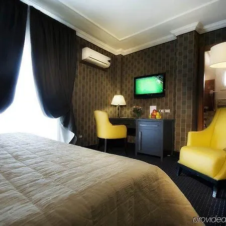 מלון Panama Garden 4*