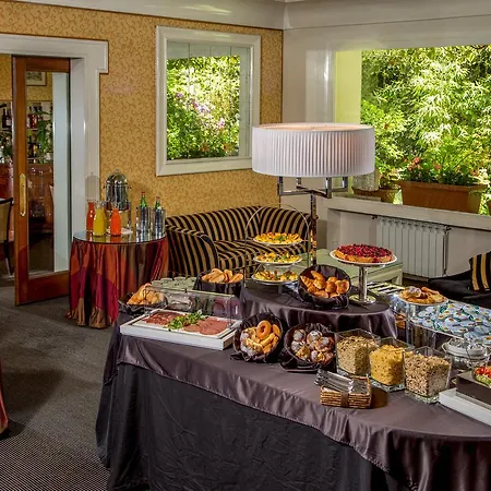 Hotel Panama Garden Rome