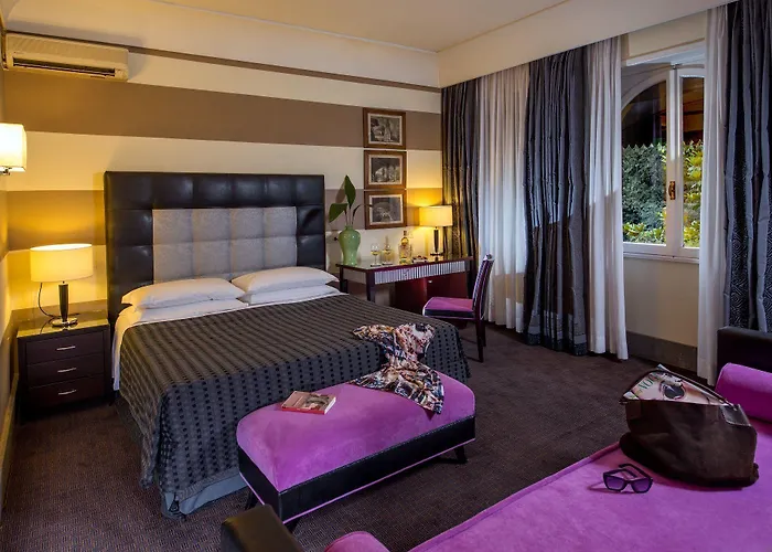 Panama Garden Hotel 4*