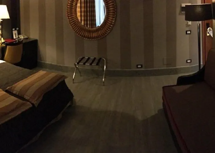 Panama Garden Hotel 4*