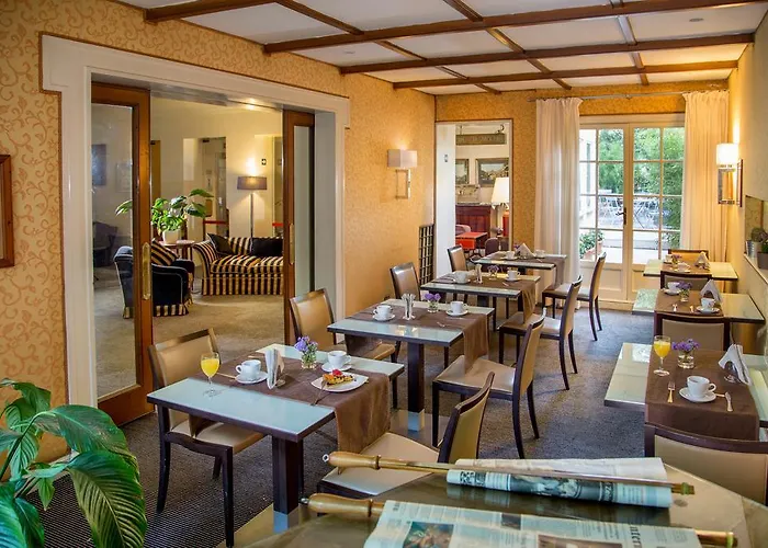 Panama Garden Hotel 4*