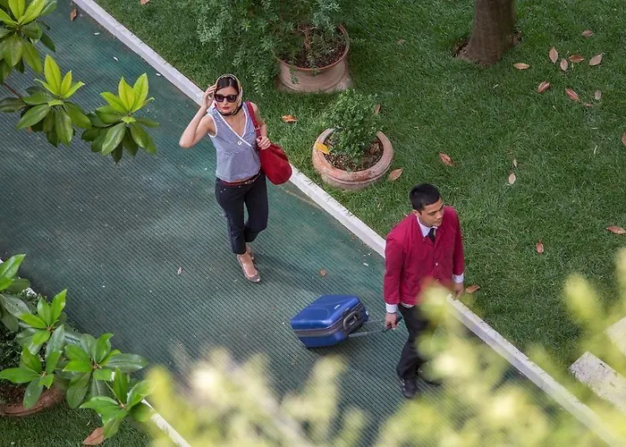 Panama Garden Hotel 4*